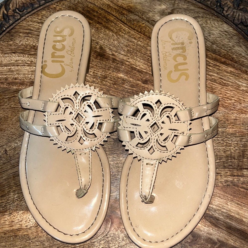 Preloved in perfect condition Sam Edelman Circus Flip Flops Size 6